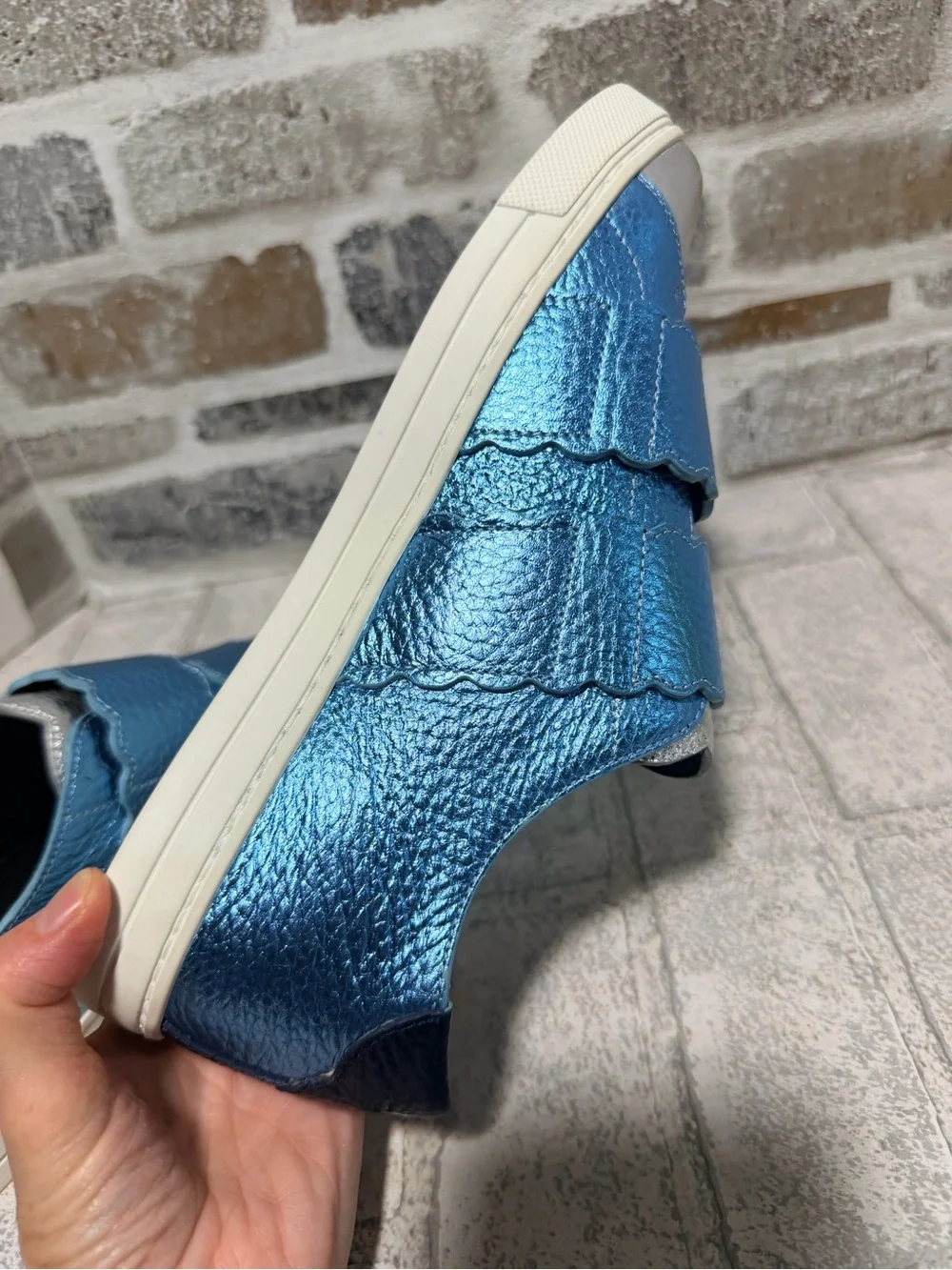 Fendi Silver & Blue Metallic Leather Scallop Velcro Strap Sneakers size 8